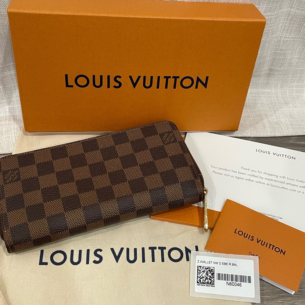 Louis Vuitton Damier Ebene Zippy Wallet